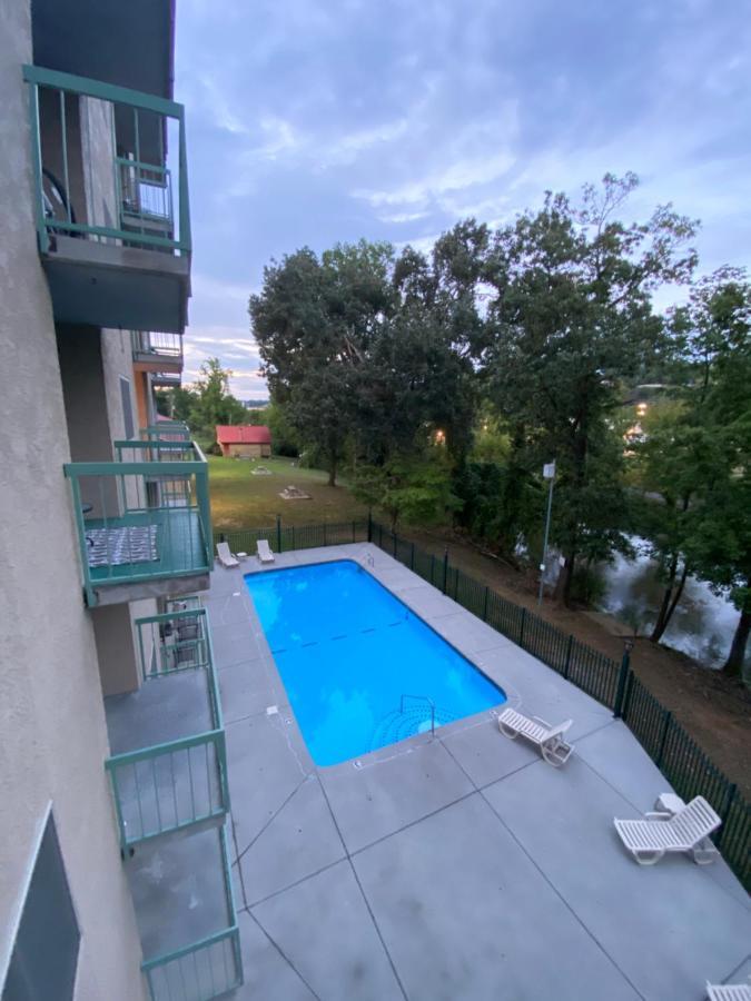 River Place Condos #102 2Bd Пиджен Фордж Екстериор снимка